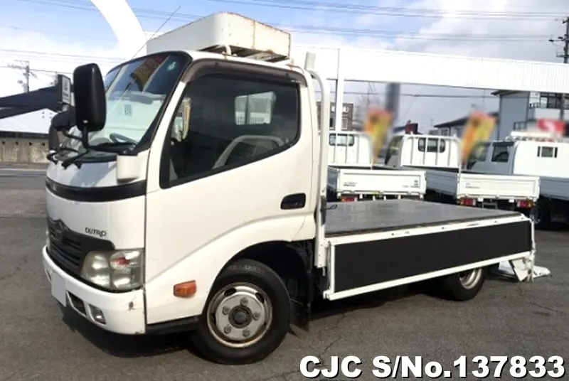 2010 Hino / Dutro Stock No. 137833