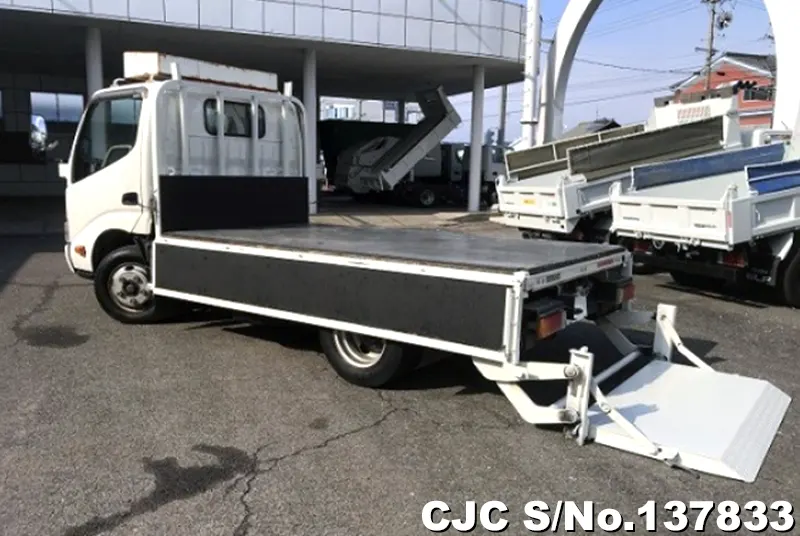 2010 Hino / Dutro Stock No. 137833