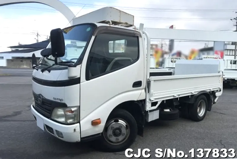 2010 Hino / Dutro Stock No. 137833