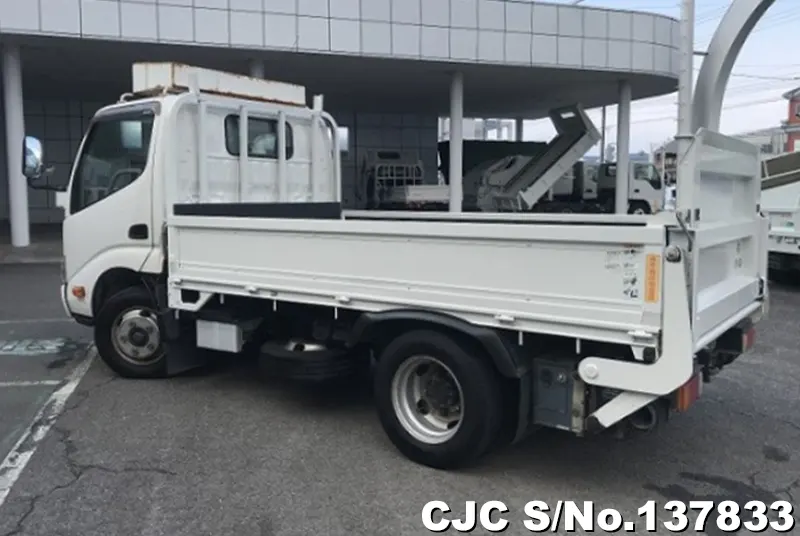 2010 Hino / Dutro Stock No. 137833