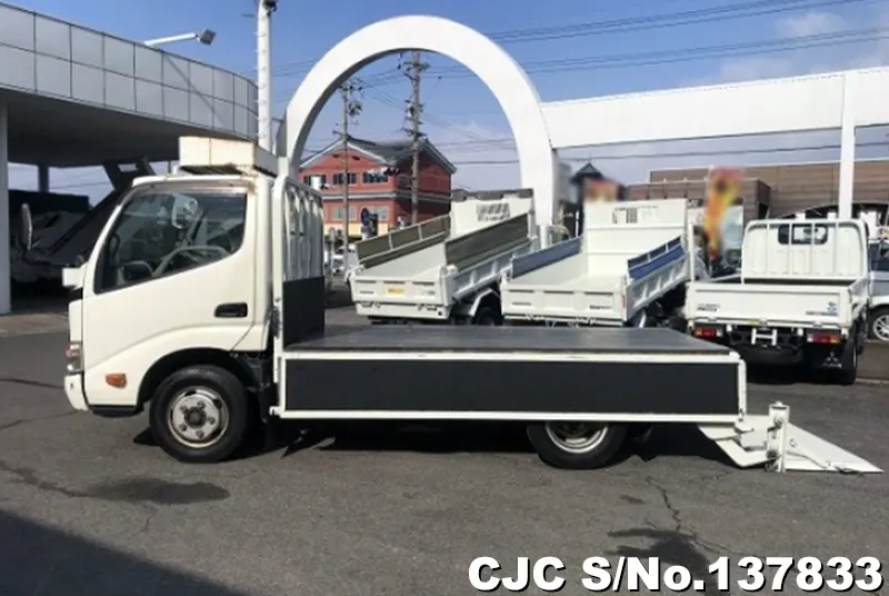 2010 Hino / Dutro Stock No. 137833