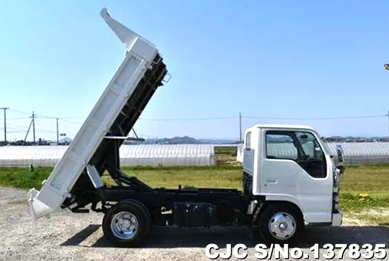 2005 Isuzu / Elf Stock No. 137835