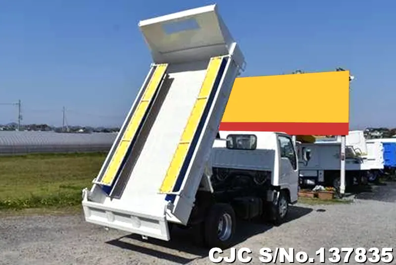 2005 Isuzu / Elf Stock No. 137835