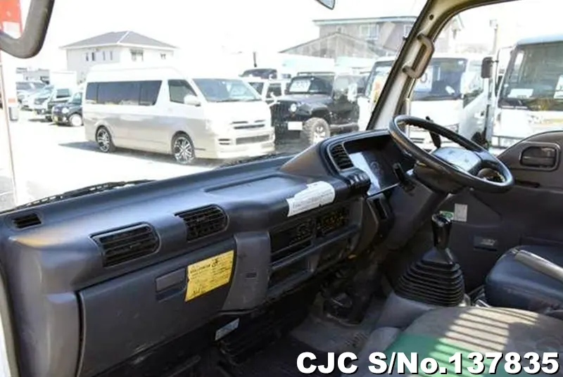 2005 Isuzu / Elf Stock No. 137835