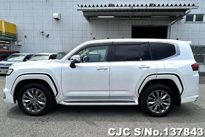 2024 Toyota / Land Cruiser Stock No. 137843