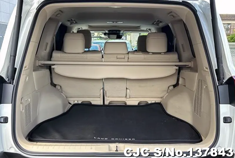 2024 Toyota / Land Cruiser Stock No. 137843