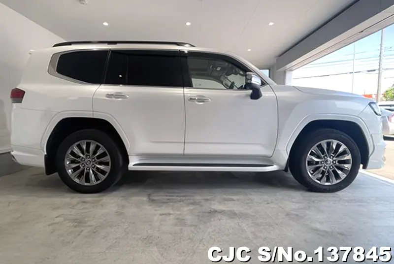 2021 Toyota / Land Cruiser Stock No. 137845