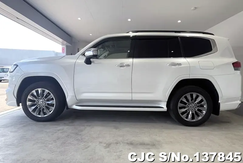 2021 Toyota / Land Cruiser Stock No. 137845