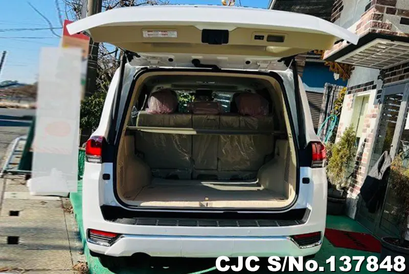 2024 Toyota / Land Cruiser Stock No. 137848