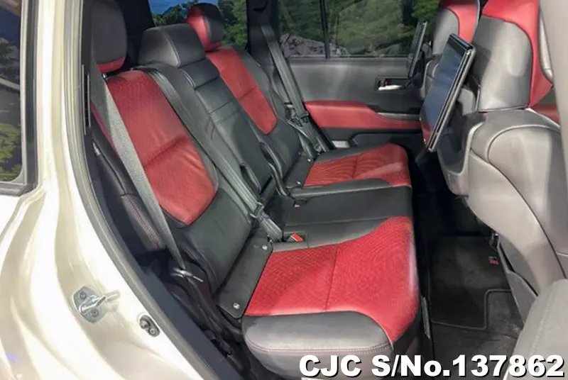 2023 Toyota / Land Cruiser Stock No. 137862