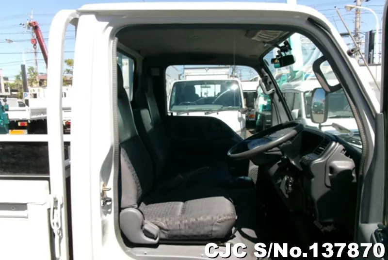 2005 Isuzu / Elf Stock No. 137870