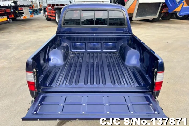 2000 Toyota / Hilux Stock No. 137871