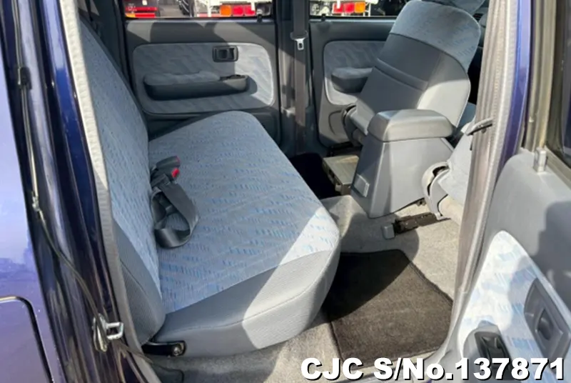 2000 Toyota / Hilux Stock No. 137871