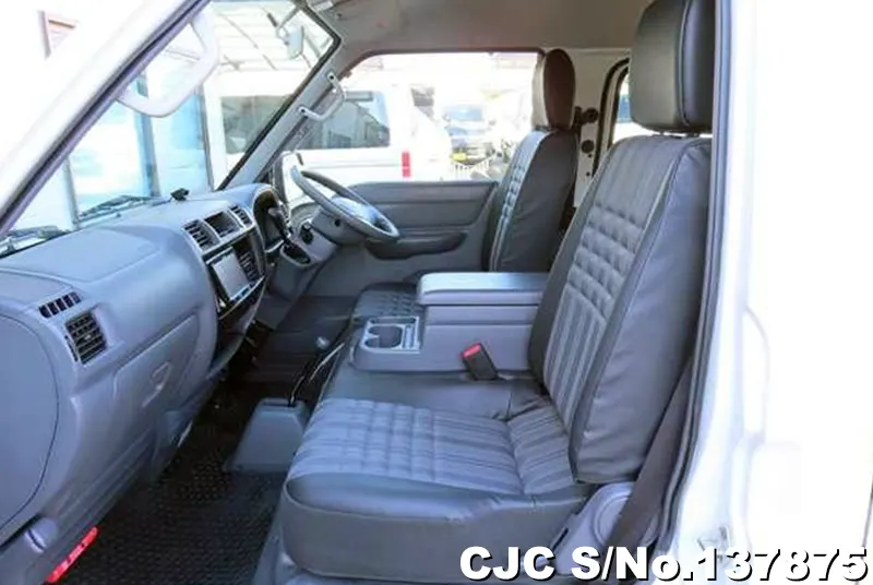 2017 Mazda / Bongo Stock No. 137875