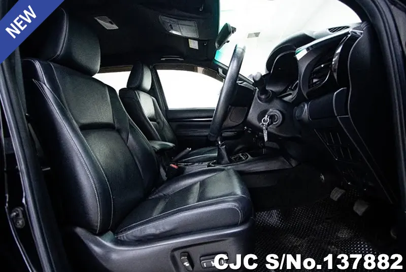 2019 Toyota / Hilux / Revo Rocco Stock No. 137882