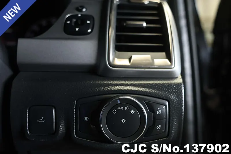 Ford Ranger in Gray for Sale Image 13