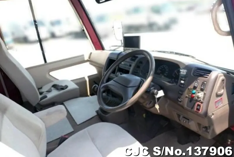 2004 Mitsubishi / Rosa Stock No. 137906