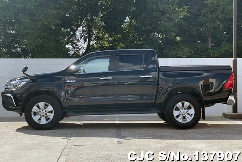 Toyota Hilux in Black for Sale Image 7
