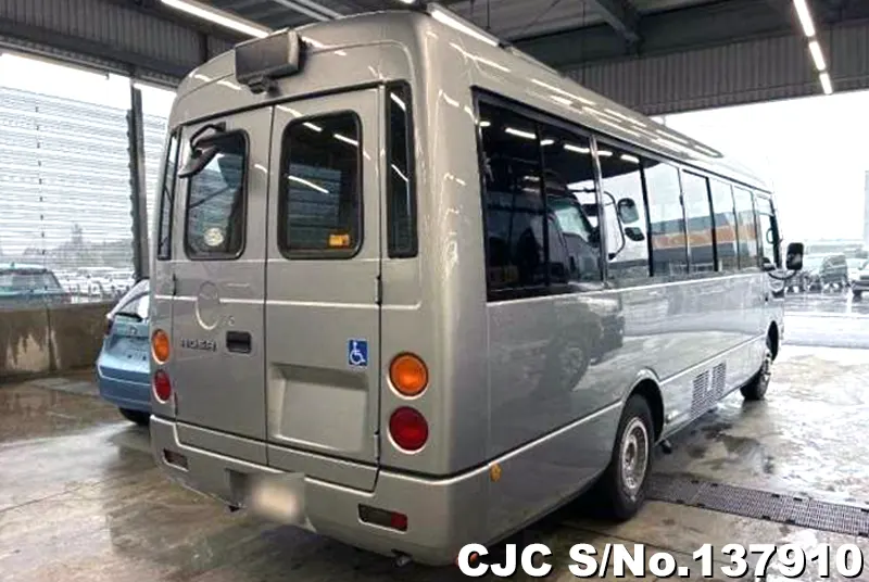 2004 Mitsubishi / Rosa Stock No. 137910