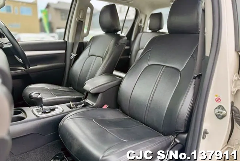 Toyota Hilux in White for Sale Image 5