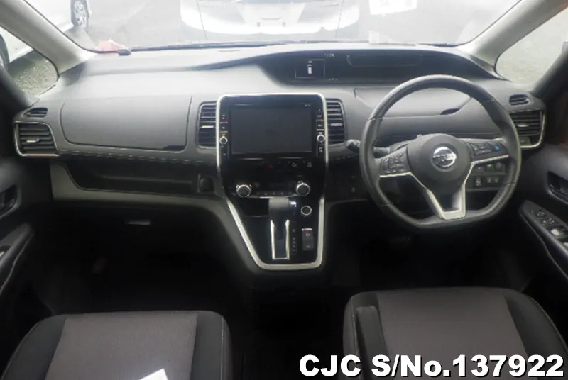 2017 Nissan / Serena Stock No. 137922