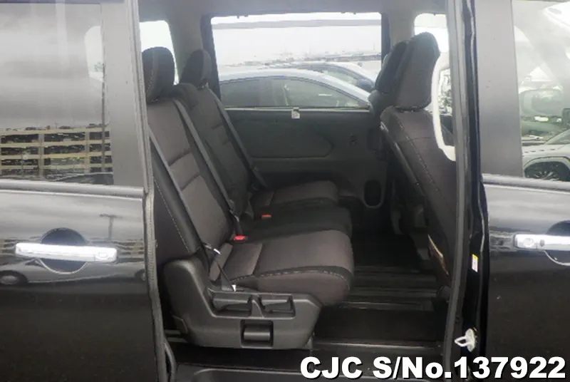 2017 Nissan / Serena Stock No. 137922