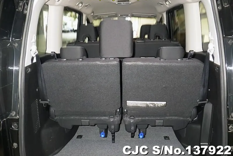 2017 Nissan / Serena Stock No. 137922