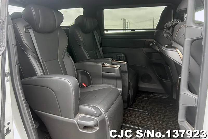 2023 Toyota / Alphard Stock No. 137923