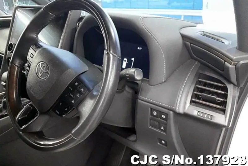 2023 Toyota / Alphard Stock No. 137923