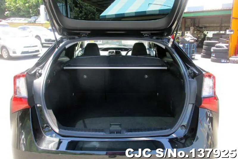 2022 Toyota / Prius Stock No. 137925