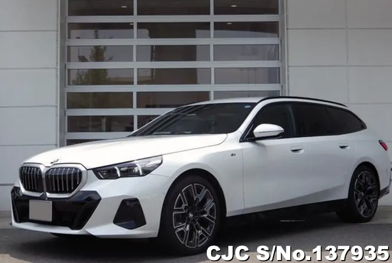 2025 BMW / 5 Series 22GW20