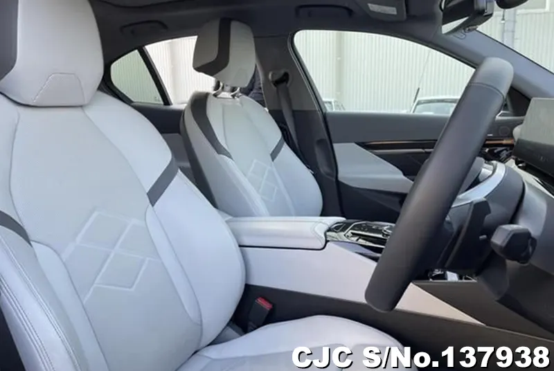 2023 BMW / 5 Series Stock No. 137938