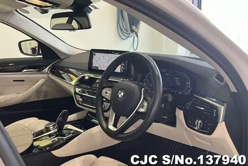 2021 BMW / 5 Series Stock No. 137940