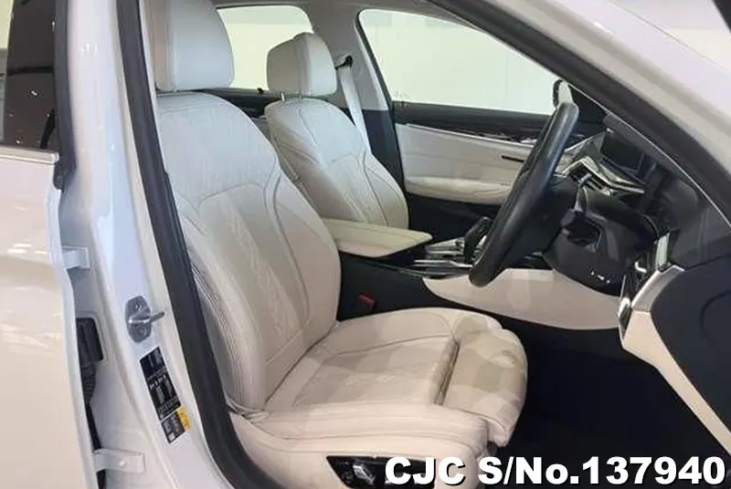 2021 BMW / 5 Series Stock No. 137940