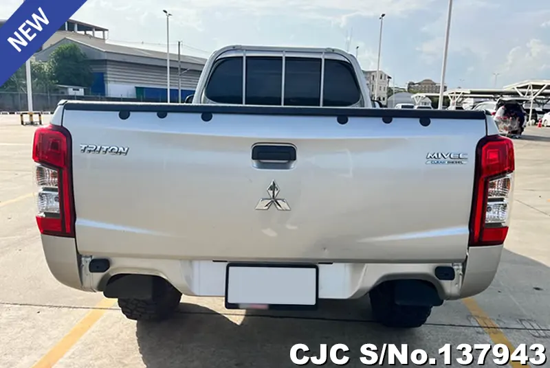 Mitsubishi Triton in Silver for Sale Image 5