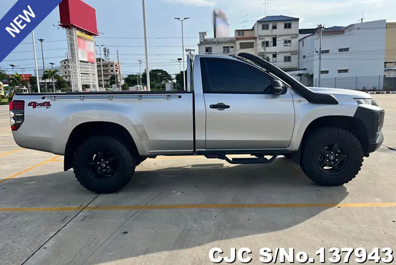 2020 Mitsubishi / Triton Stock No. 137943