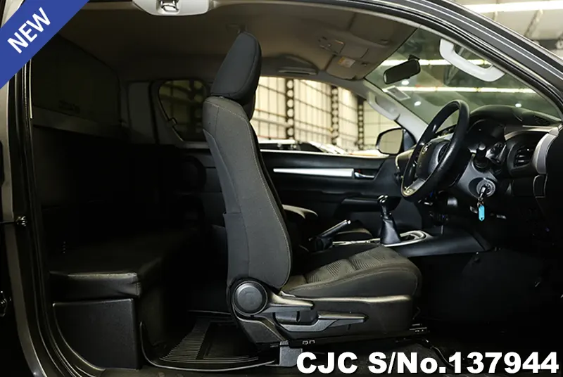 2025 Toyota / Hilux / Revo Stock No. 137944