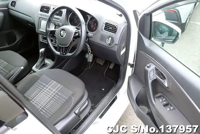 2015 Volkswagen / Polo Stock No. 137957