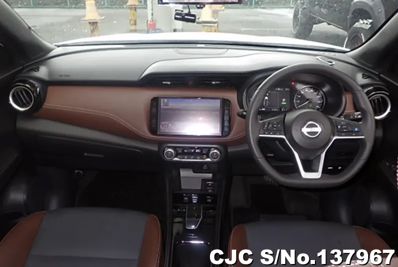 2025 Nissan / Kicks Stock No. 137967