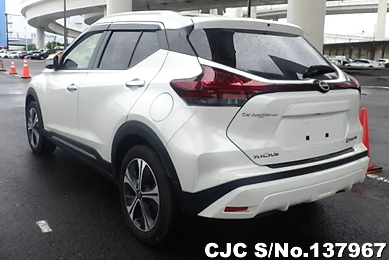 2025 Nissan / Kicks Stock No. 137967