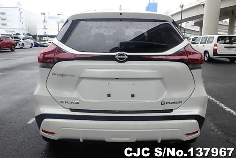 2025 Nissan / Kicks Stock No. 137967