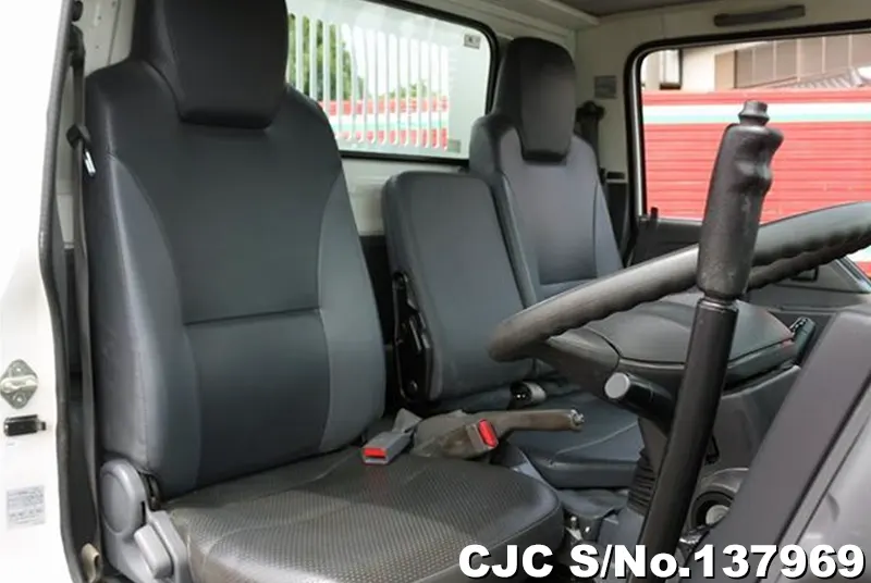 2019 Isuzu / Elf Stock No. 137969