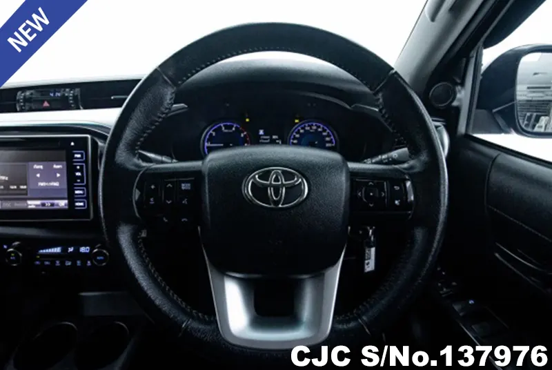 2019 Toyota / Hilux Stock No. 137976