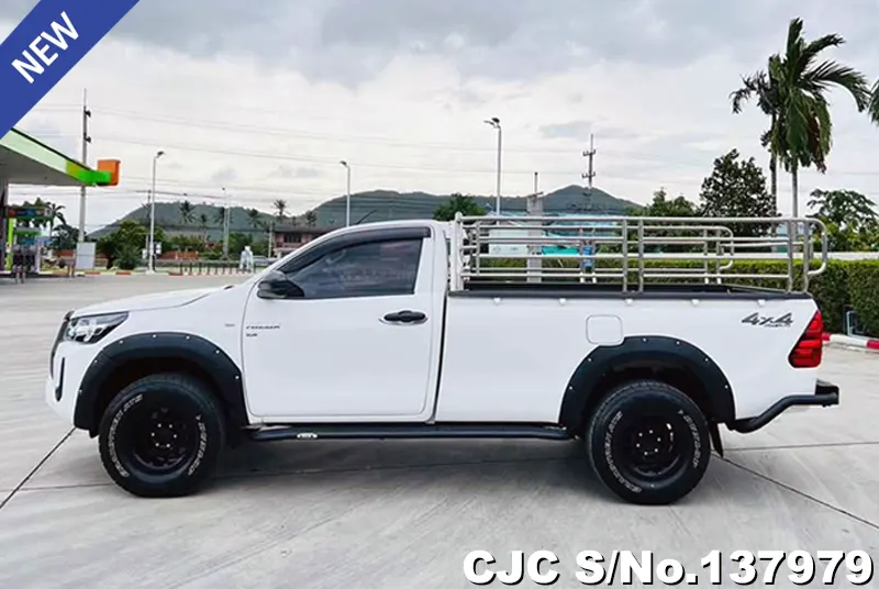 2021 Toyota / Hilux / Revo Stock No. 137979