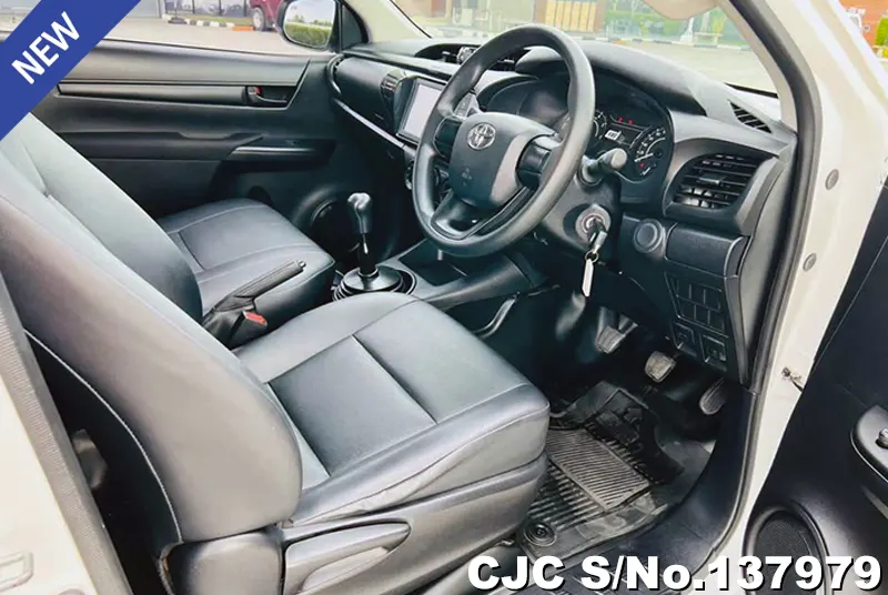 2021 Toyota / Hilux / Revo Stock No. 137979