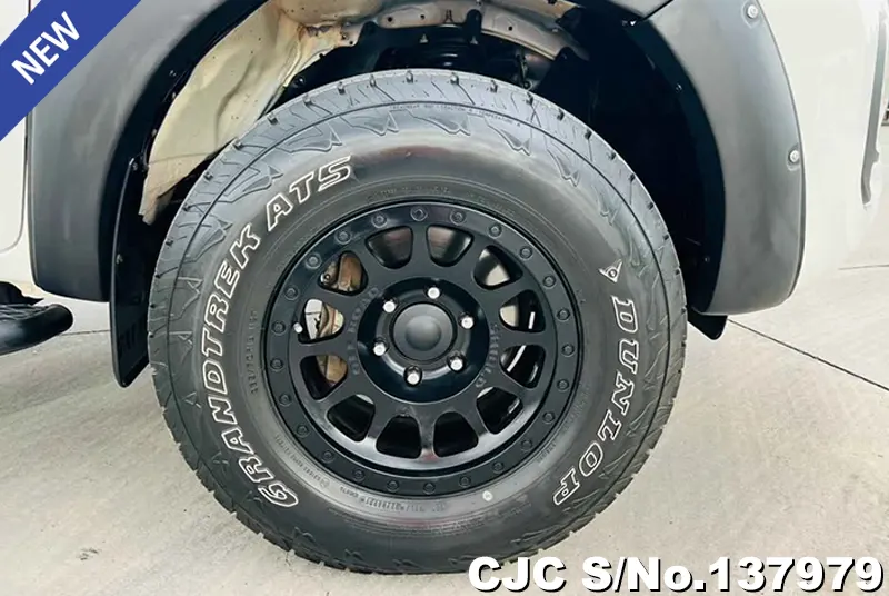 2021 Toyota / Hilux / Revo Stock No. 137979