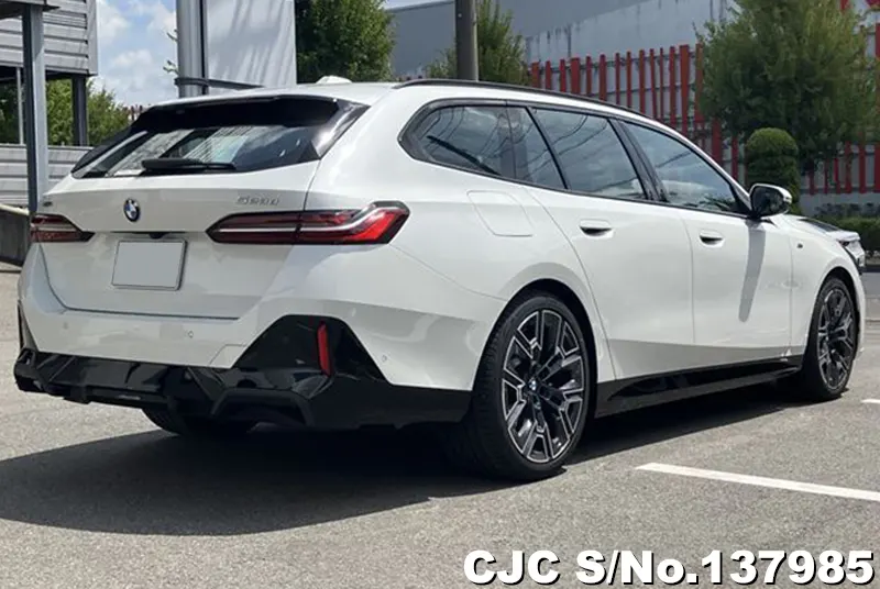 2025 BMW / 5 Series Stock No. 137985