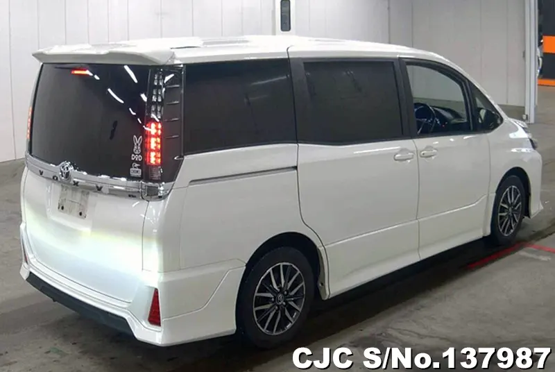2017 Toyota / Voxy Stock No. 137987