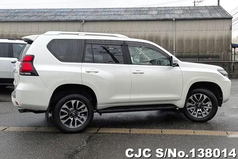 2023 Toyota / Land Cruiser Prado Stock No. 138014