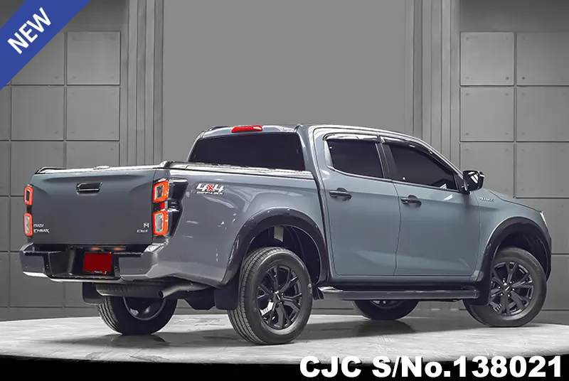 Isuzu D-Max in Gray for Sale Image 2